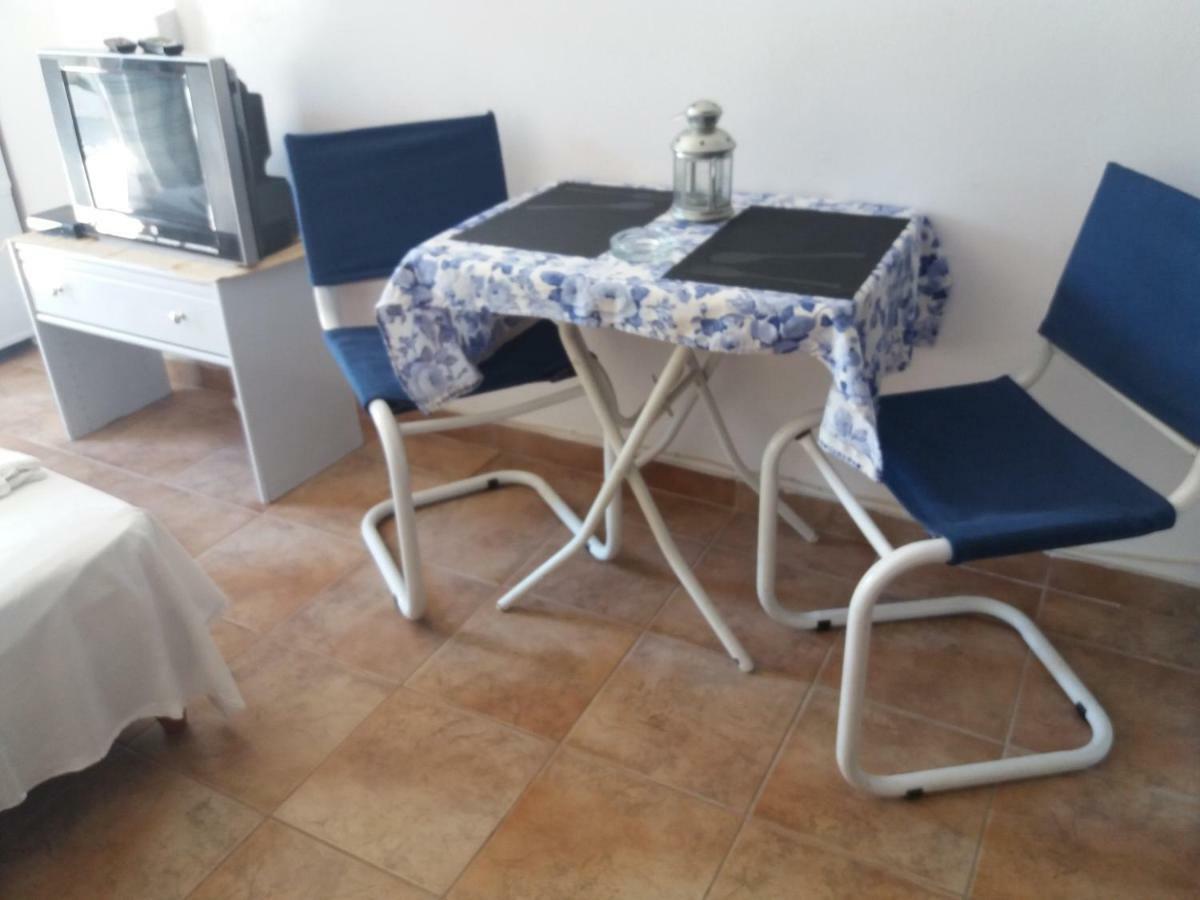 studio in garden Poros Town Esterno foto